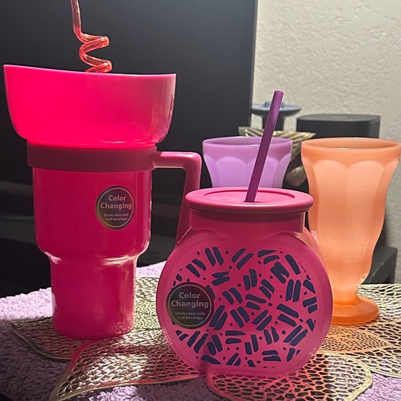 Color Changing Drinkware Set - Picture 2 of 3